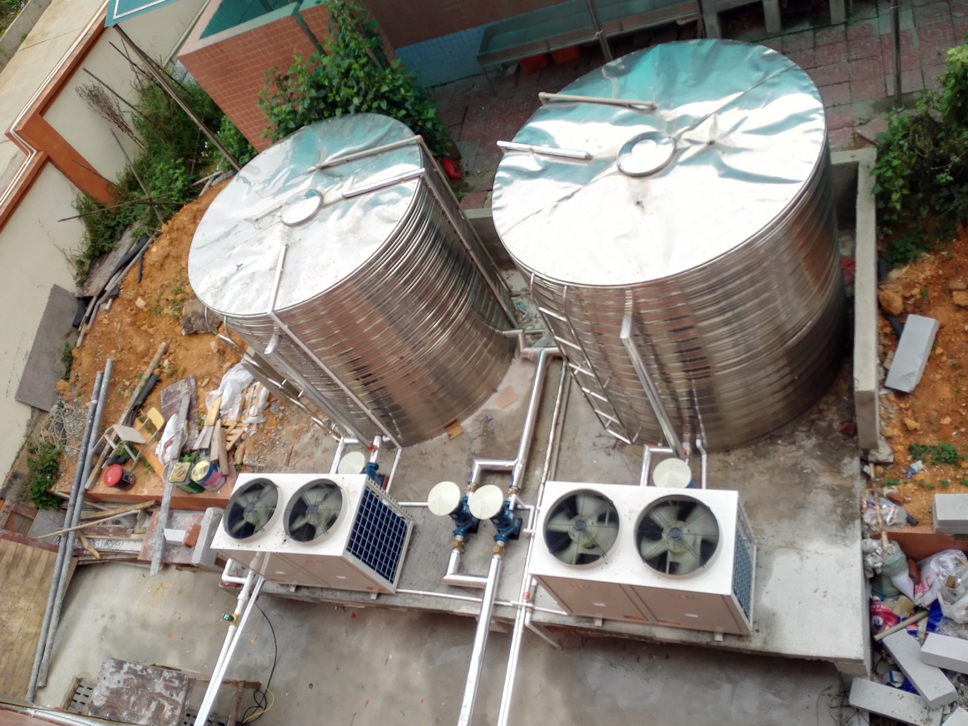 臺(tái)山市怡霖學(xué)?？諝饽軣崴こ贪咐? width=