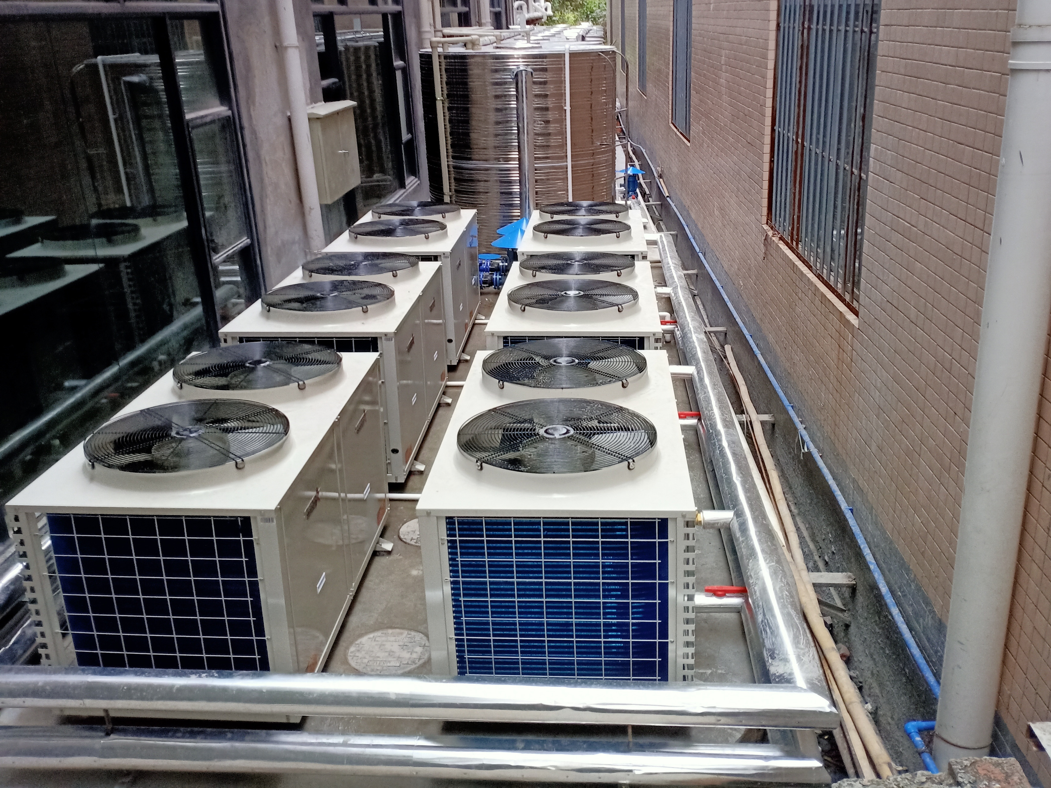 廣州市度岸美術(shù)教育熱水工程案例