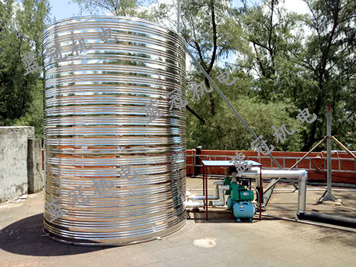 飛沙灘景區(qū)空氣能熱水工程 JBRNZL-10SR直熱式空氣能熱水器+10噸保溫水箱