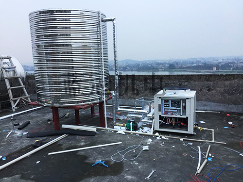 開(kāi)平駿盈酒店空氣能熱水工程安裝圖