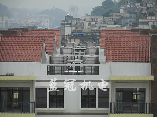 藍(lán)冠機(jī)電華潤工廠空氣能熱水工程