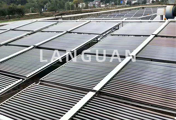 太陽能熱熱水器